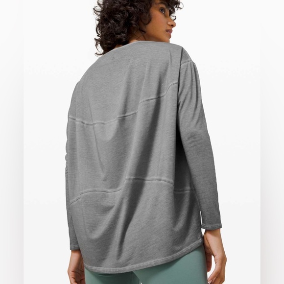 Lululemon Back In Action Long Sleeve *Fade
Sublimado Pigment Dye Asphalt Grey - Picture 4 of 9